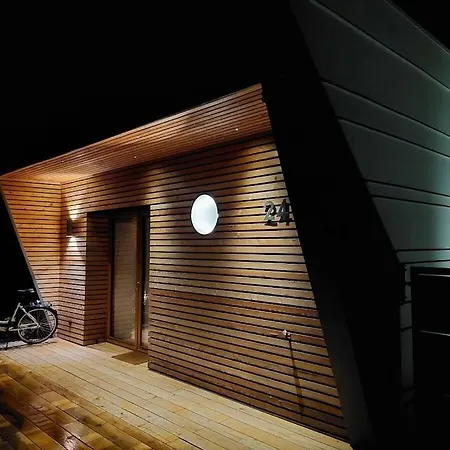 Modern Retreat On 아파트 바린
