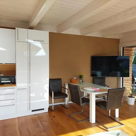 Modern Retreat On 아파트 *