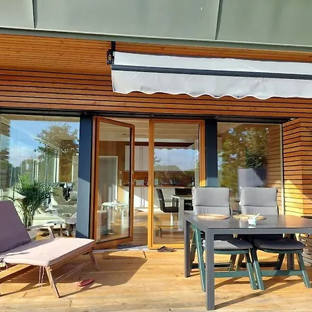 아파트 Modern Retreat On 바린