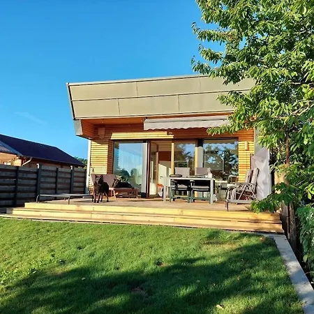 Modern Retreat On 아파트 *